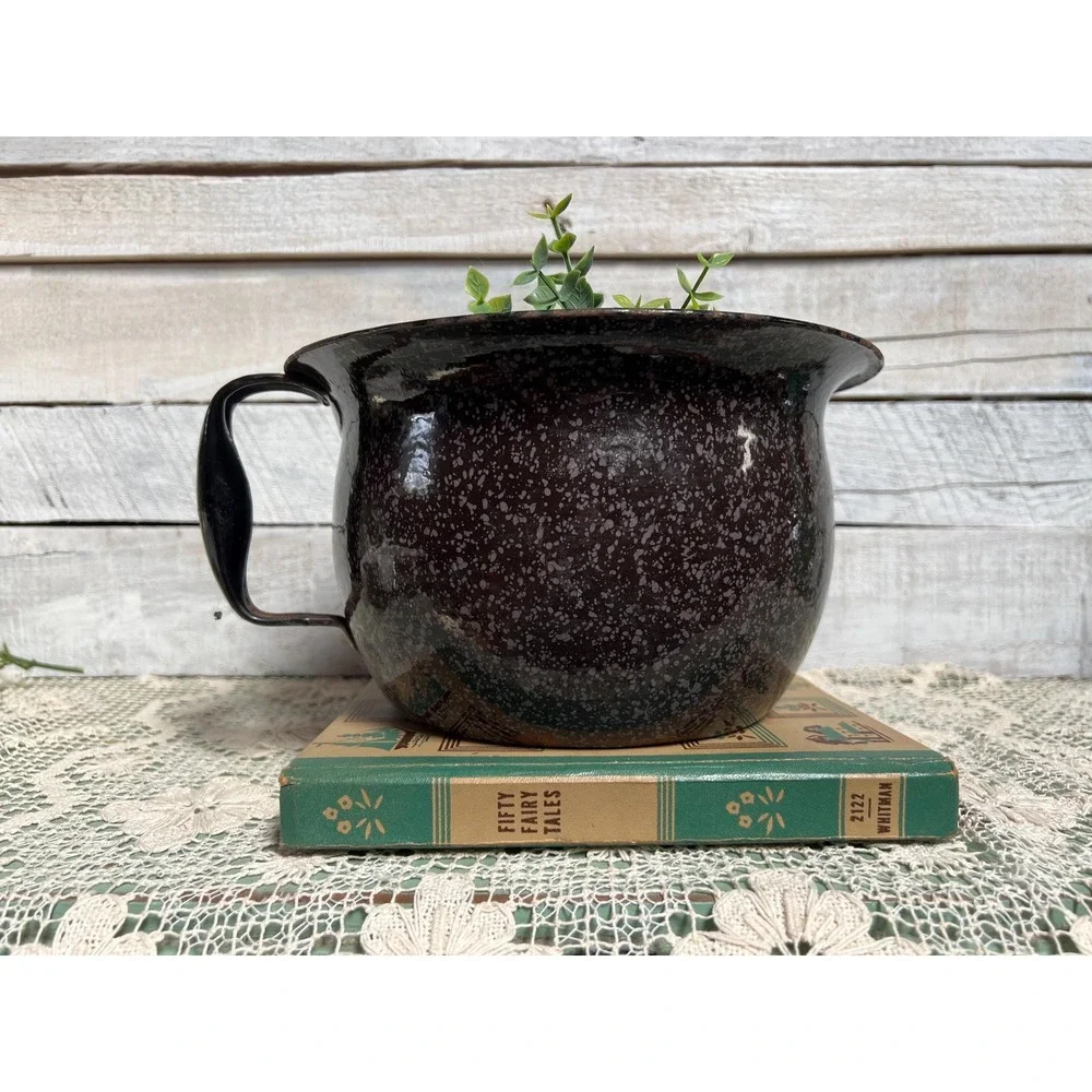 Vintage Black Speckled Enamel Chamber Pot **Farmhouse Rustic decor